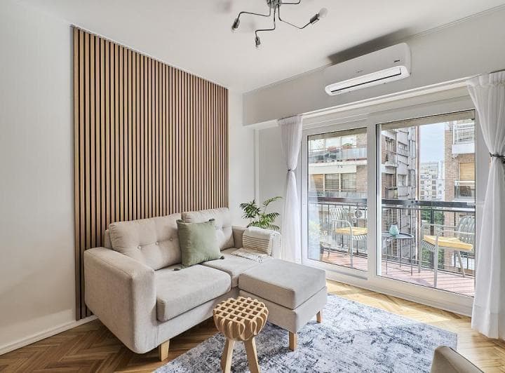 Departamento 3 Ambientes Reciclado Impecable con Baulera y Balcon Corrido en Recoleta - 4