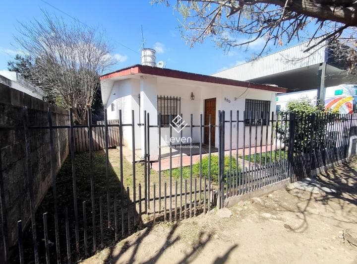 Casa en Venta 2 Dorm. Centro Montecristo - 3
