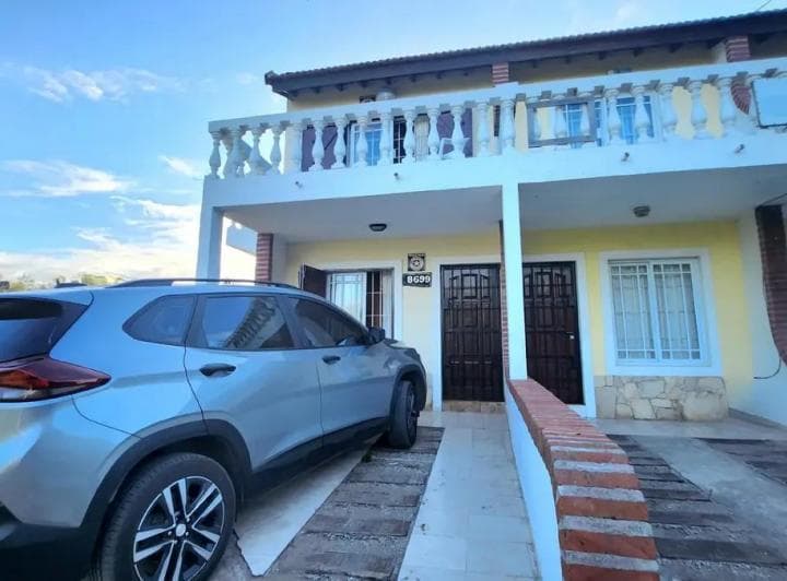 Casa en Venta - 3 Dorm. 2 Baños - Mar del Tuyú - 2
