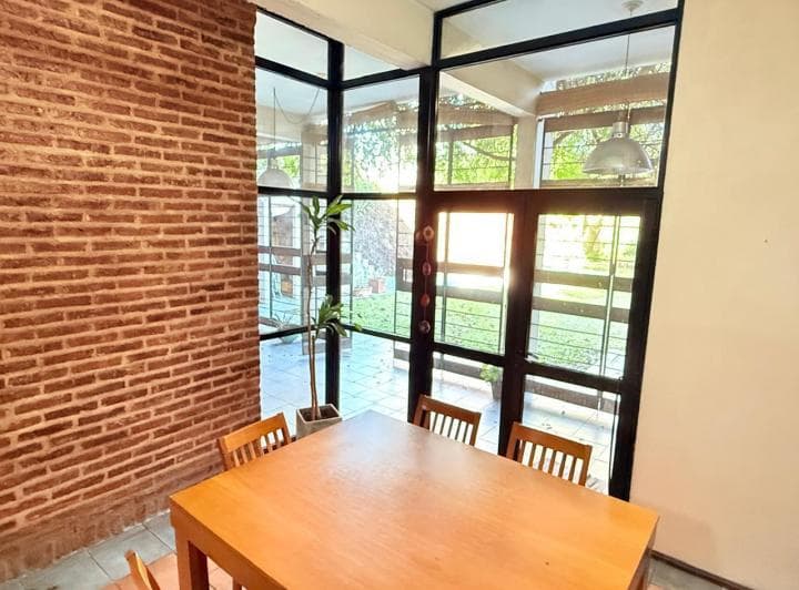 Venta - Casa en Fisherton Tradicional con Jardín y Piscina - Apta Crédito - 5