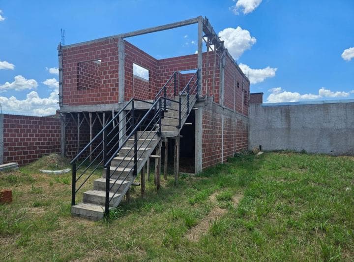 Vendo 2 Terrenos con Construcion a Terminar, Posadas - 2