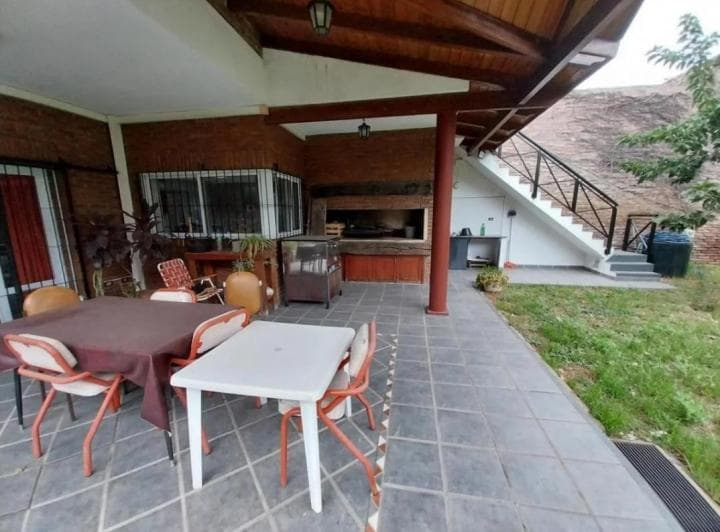 Casa con Pileta. - 2