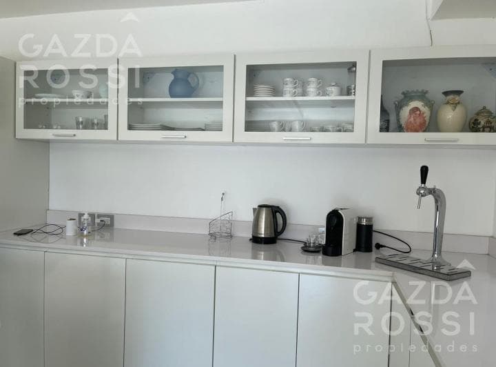 Importante Propiedad de Diseño Moderno a La Venta en Barrio La Horqueta, Canning - 4