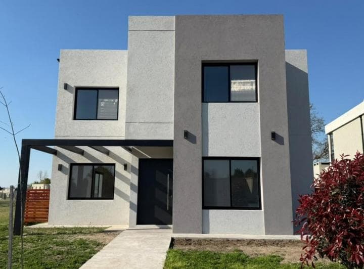 Casa en Venta en Barrio Privado Santa Elisa, Pilar del Este. - 3