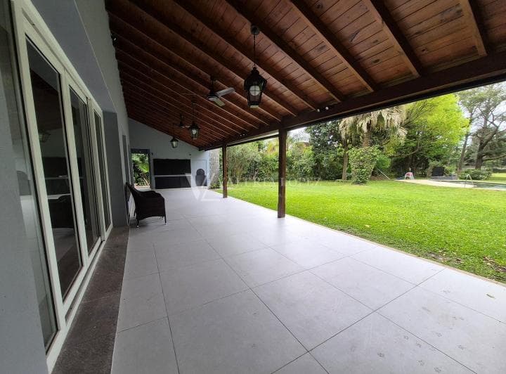 Casa en Alquiler en Highland Park, Pilar, E Dorm en Suite, Piscina y Dependencia - 5