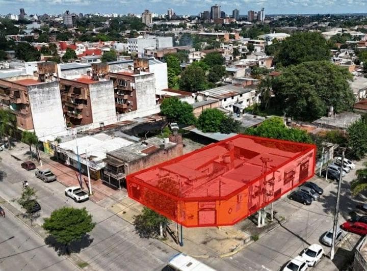 Venta Esquina Av Belgrano y Azcuenaga 560 m² - 2