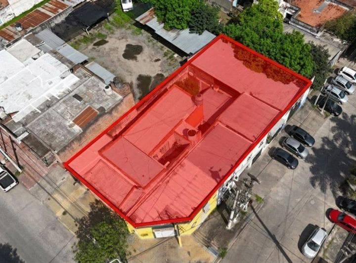 Venta Esquina Av Belgrano y Azcuenaga 560 m² - 3