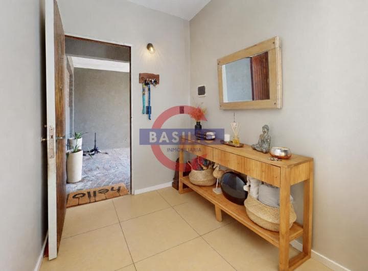 Venta | Casa en Lote Propio con Jardín, Pileta y Quincho – Juramento Al 400 - 4
