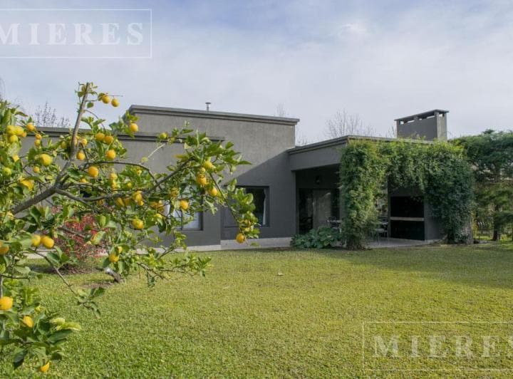 Casa en Alquiler Temporario en Roble Joven - 2