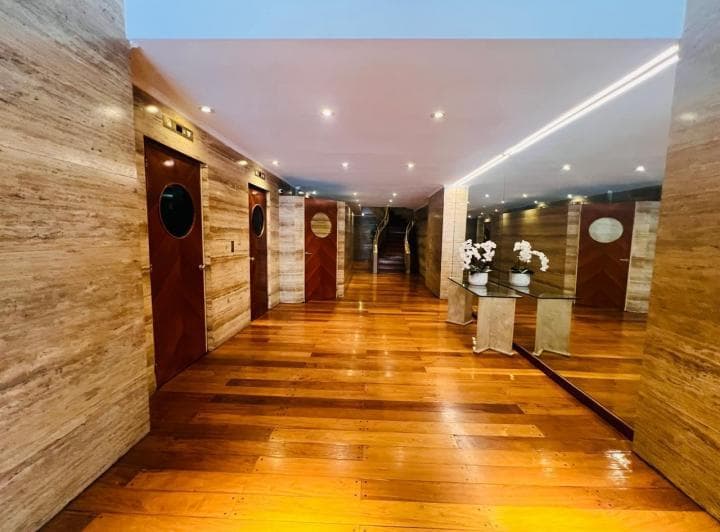 Exclusivo 3 Ambientes Piso Alto con Dependencia, Cochera y Baulera - 4