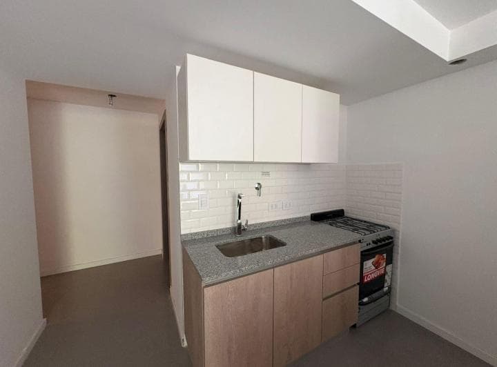 Monoambiente en Venta con Renta en Floresta. 7i - 5