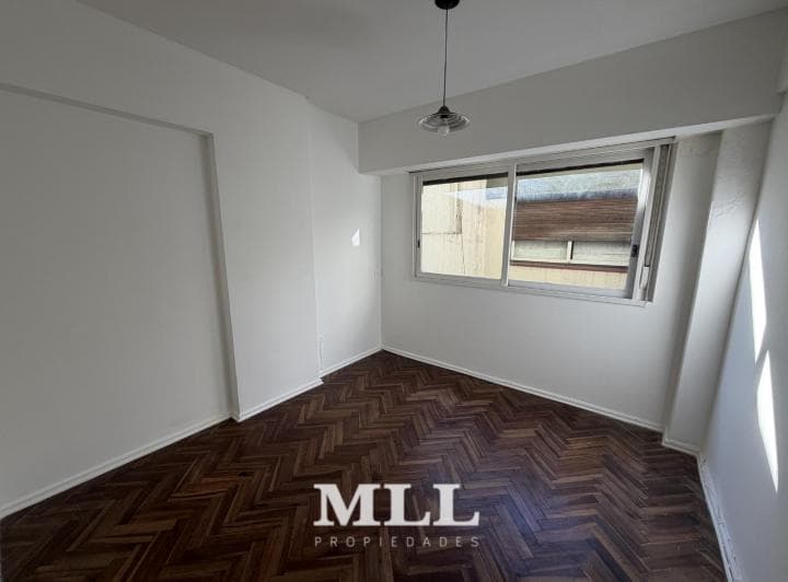 Venta. 2 Ambientes. Lateral. Muy Luminoso y Mb Estado! - 5
