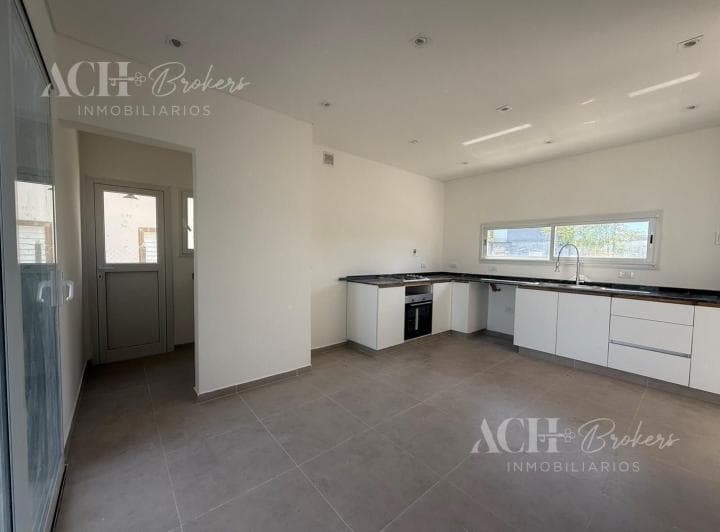 Casa en Venta en Pilar del Este, Pilar, G. B. a. Zona Norte - 4