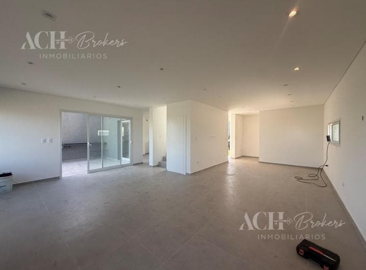 Casa en Venta en Pilar del Este, Pilar, G. B. a. Zona Norte - 3