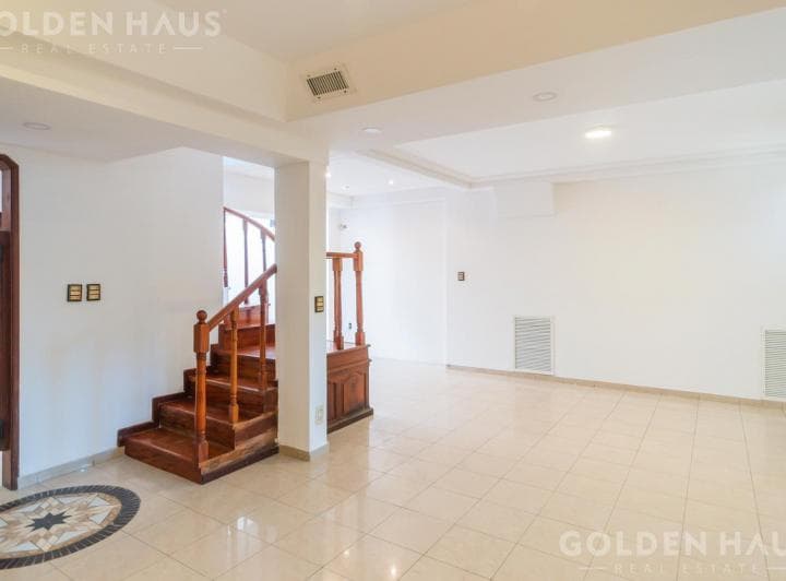 Casa en Barrio Pque. Calchaqui en Venta - 2