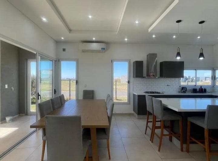 Nvr. Venta Casa en San Sebastian - 4
