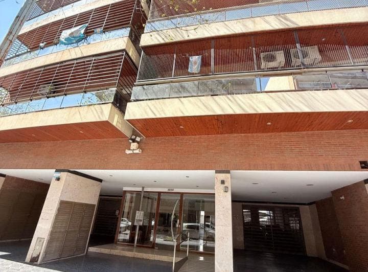 Hermoso Departamento 3 Ambientes con Balcón. - 2