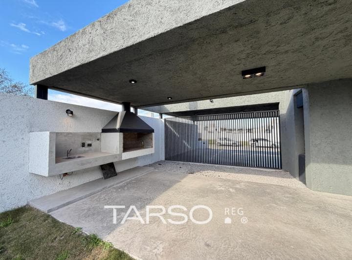 Casa en Venta 3 Dorm. Planta Baja en Distrito Sur - 3