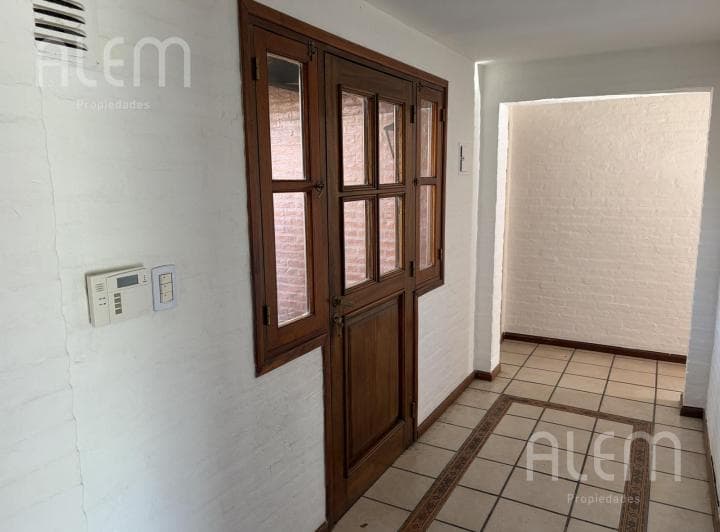 Oportunidad! Casa en Venta en Echeverria del Lago - Canning - 2
