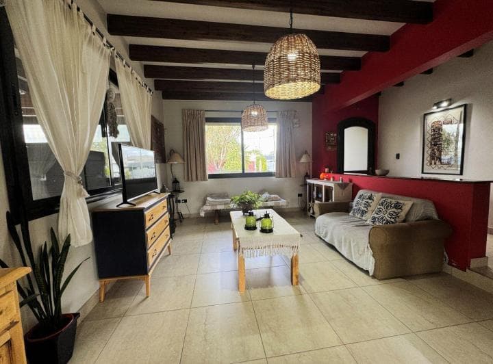 Casa de Categoría en Venta en B° Terruños de Araoz II – Maipú - 3
