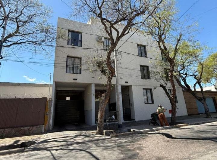 Venta de Cocheras Techadas en Venta Calle Echeverría – Barrio Bombal, Godoy Cruz - 2