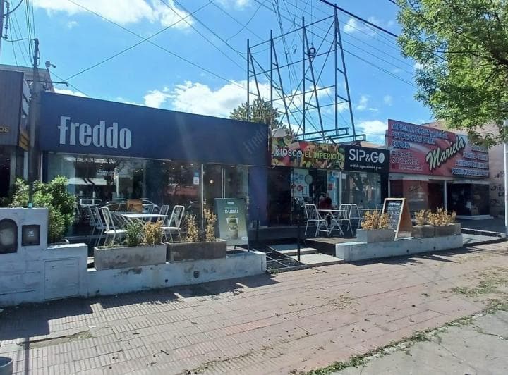 Rafael Nuñez 3800 Tres Locales con 14,5 Ms de Frente C/renta - 3