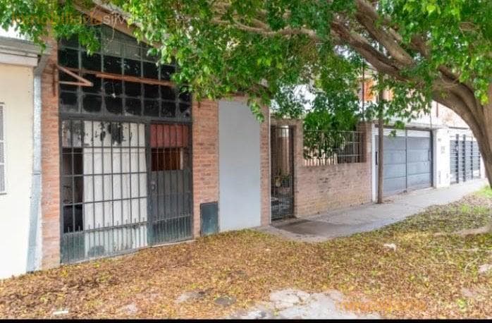 5 Entre 521 y 522 Tolosa, La Plata - Casa de Dos Dorm. Mas Departamento en Venta - 2