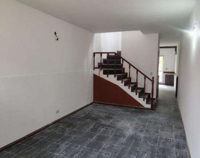 Casa Duplex con 3 Dorm. en Alquiler en Quilmes. - 2