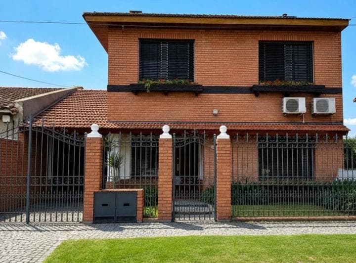 Venta 2 Casas Independientes Sobre Lote Propio en Las Lomas de San Isidro - 2