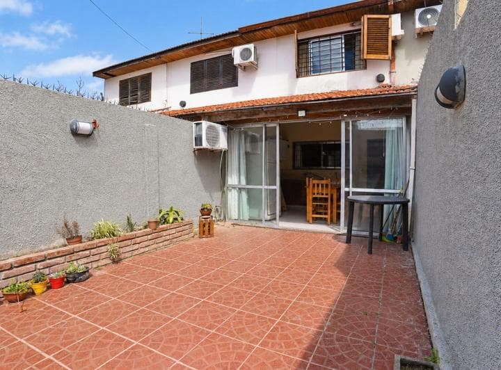 Venta Triplex 4 Amb C/cochera Patio y Jardín Inv. - 3