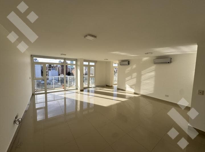 Alquiler 3 Dorm. Bº Centro Este - 2