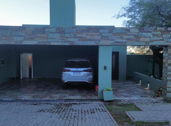Casa en Venta 4 Dorm. en Cinco Lomas - 2
