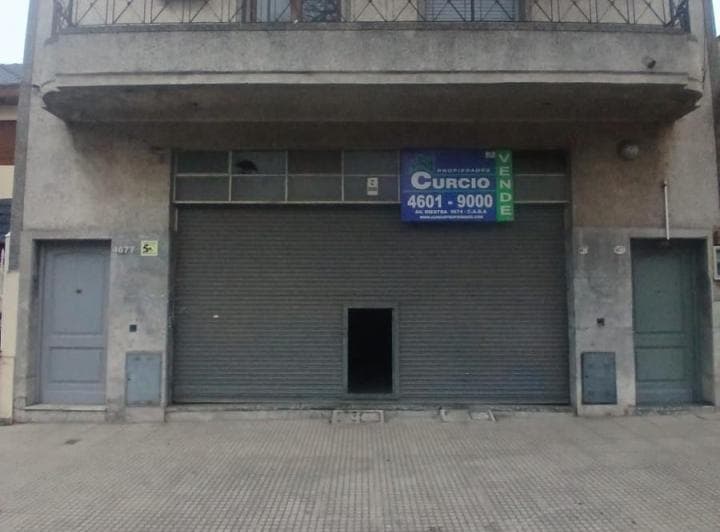 Venta Amplio Local Comercial con Baño a m de Centro Comercial Chilavert, Villa Lugano, Caba. - 5