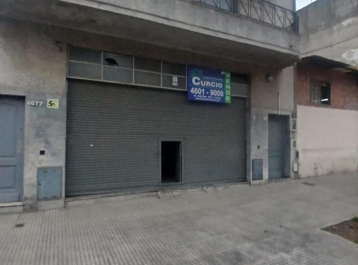 Venta Amplio Local Comercial con Baño a m de Centro Comercial Chilavert, Villa Lugano, Caba. - 2