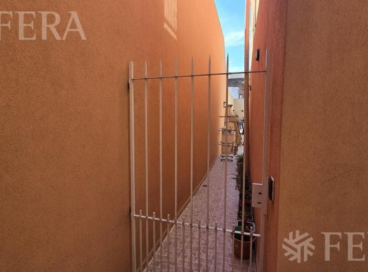 Venta Casa 5 Ambientes con Cochera en Sarandi - 5