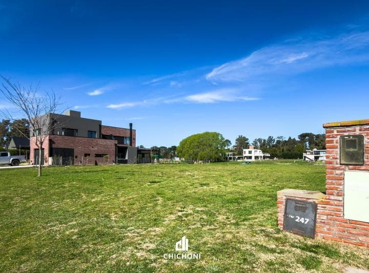 Venta - Lote 247 con Vista Al Lago - Barrio Privado Rumencó Joven - 2