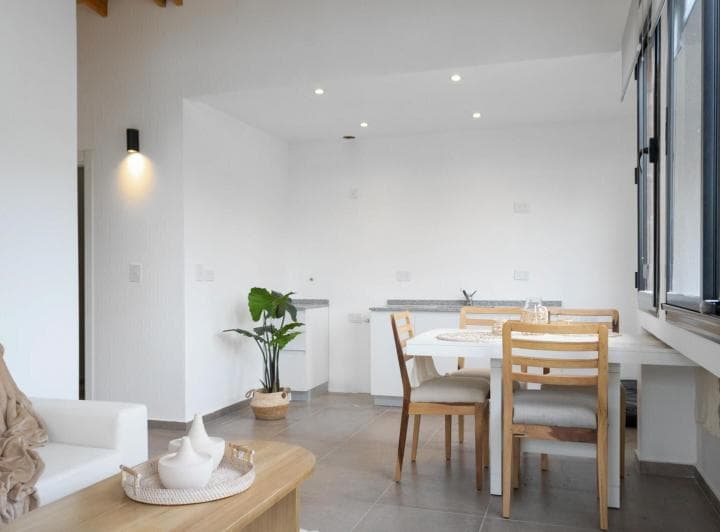 Casa a Estrenar en Venta en Barrio Raíces 1, San Vicente, con Parque - 4