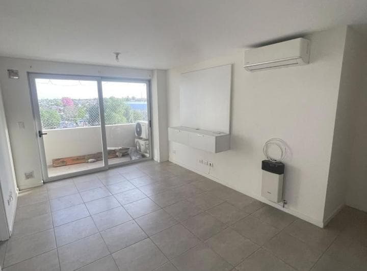 Depto de 1 Dormitorio Más Escritorio en Gni Cardinales Alto Panorama | Piso Alto con Balcón. - 2