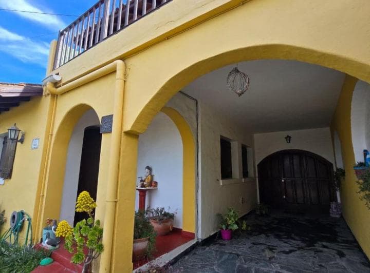 En Venta. Importante Casa de Cinco Ambientes - Santa Clara del Mar - 3