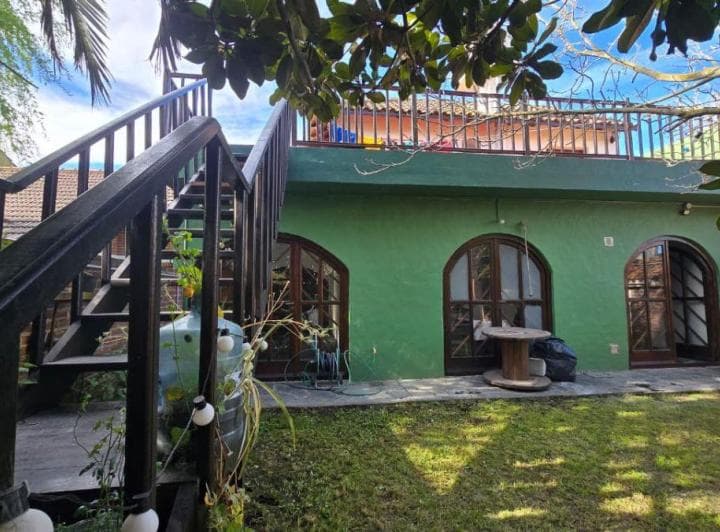En Venta. Importante Casa de Cinco Ambientes - Santa Clara del Mar - 5