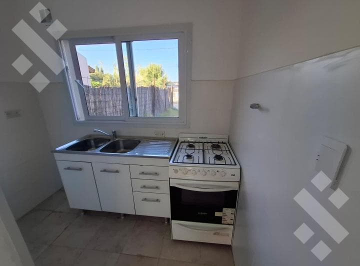 En Venta | Casa de 3 Dorm. | Barrio Villa Lida Plottier - 3