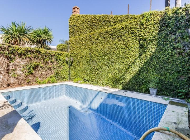 Casa en Venta con Jardín y Pileta - 6 Ambientes - Villa Urquiza - 2
