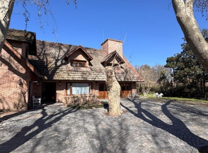 Venta Casa en Bella Vista con 3000 m² de Lote - 3