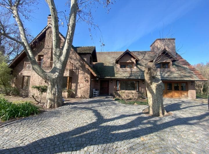 Venta Casa en Bella Vista con 3000 m² de Lote - 2