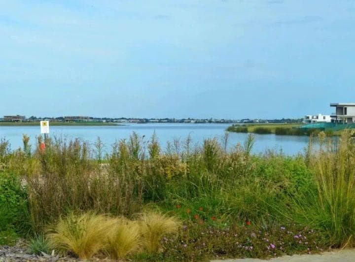 Lote Al Agua en Barrio Amarras - Puertos Escobar - 4