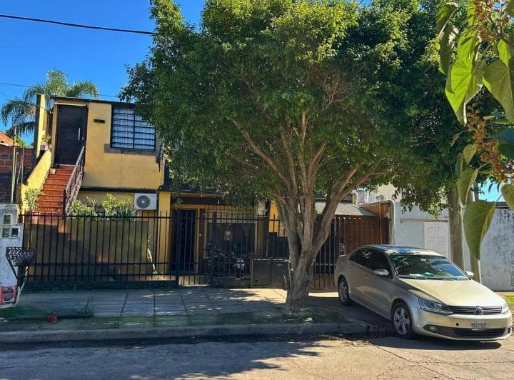 Nuevo Valor, Venta Casa Multifamiliar en El Palomar - 2