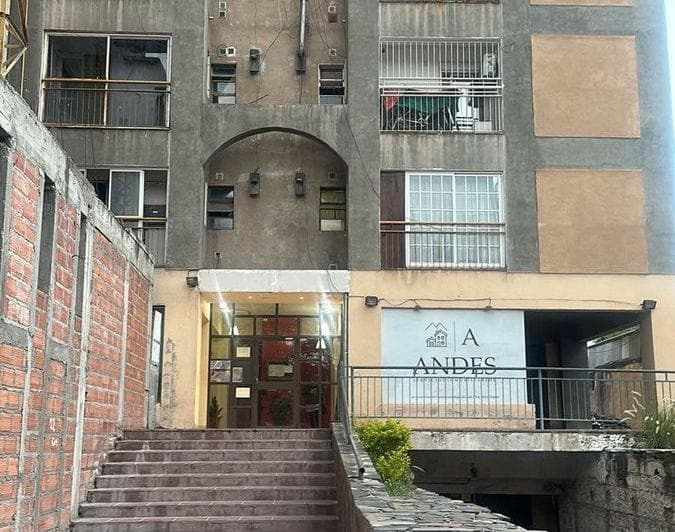 Departamento en Venta de 2 Dorm. Zona Centro - 2