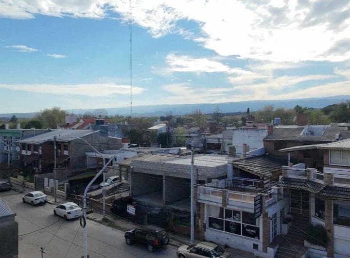 Venta Locales en Mina Clavero Sobre Av - 2