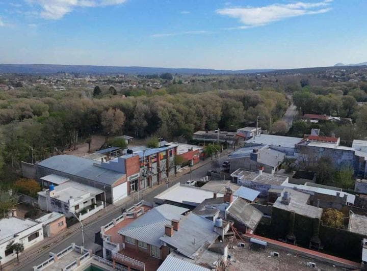 Venta Locales en Mina Clavero Sobre Av - 4