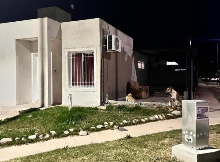 Casa en Venta - 2 Dorm. 1 Baño - Cochera - 303,5 m² - La Punta, San Luis - 4
